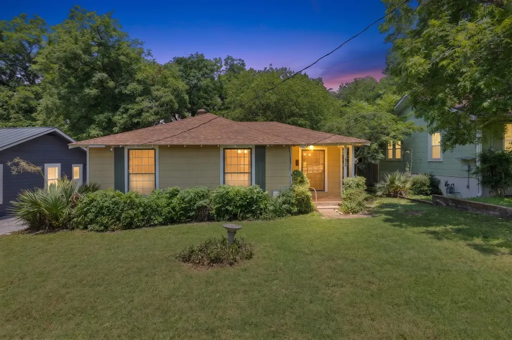 3704 Cherrywood Road Austin TX 78722