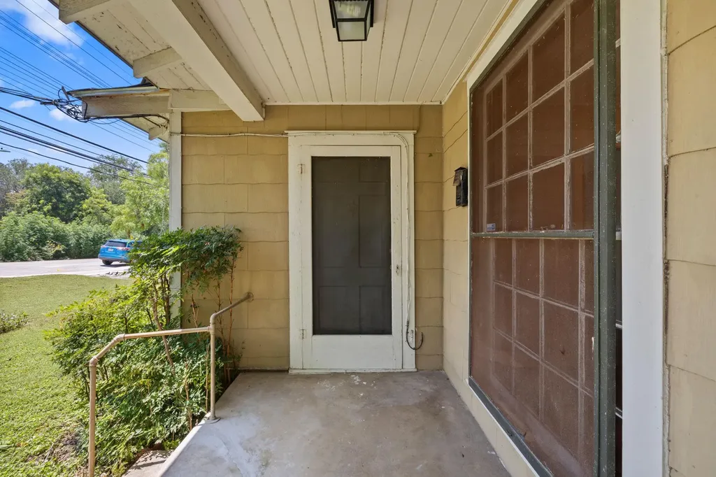 3704 Cherrywood Road Austin TX 78722