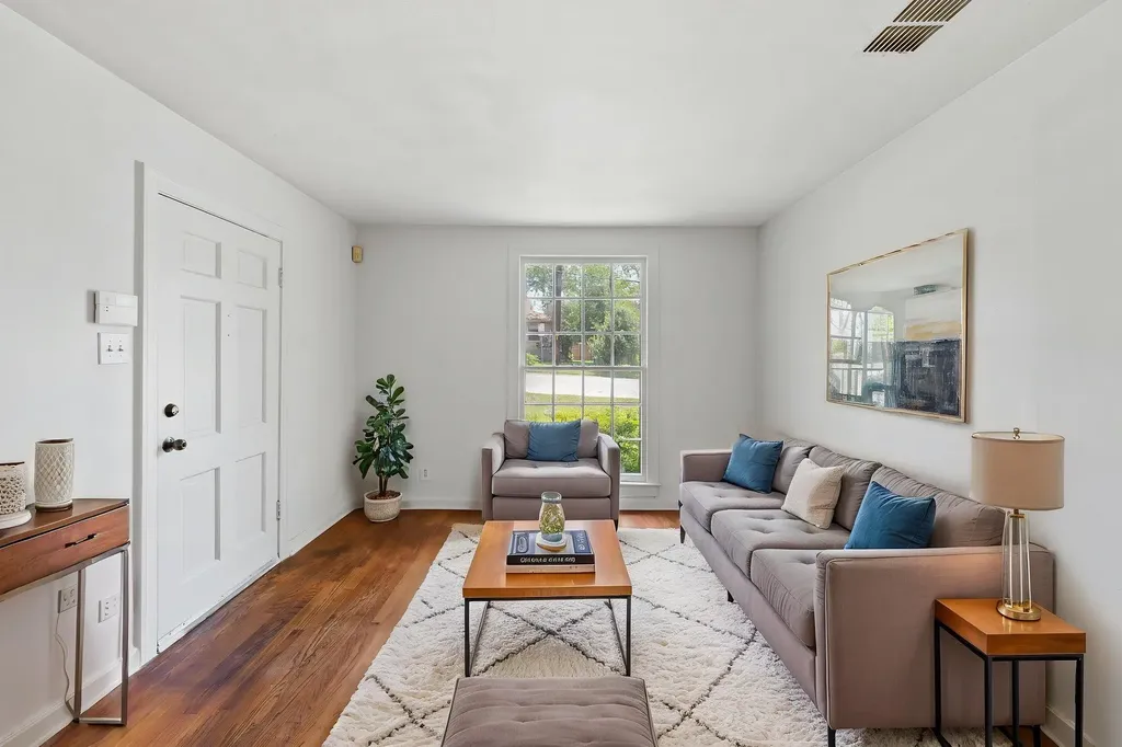 3704 Cherrywood Road Austin TX 78722