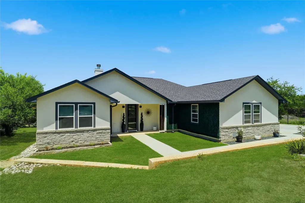 624 Juniper Court Fischer TX 78623