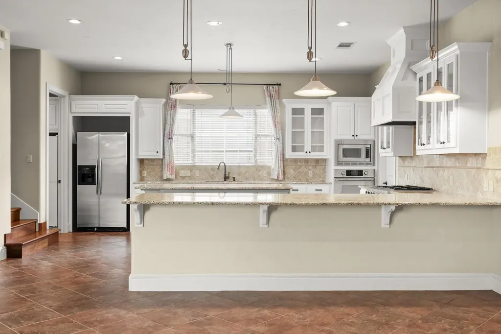 519 Golden Bear Drive Austin TX 78738