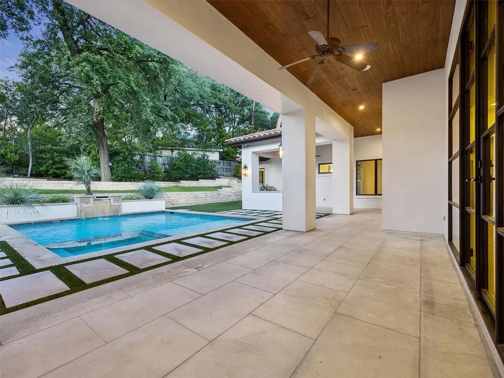 2702 Mountain Laurel Drive Austin TX 78703
