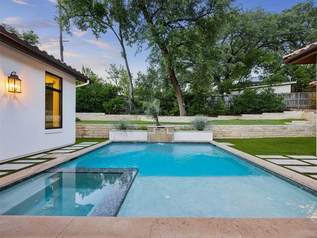 2702 Mountain Laurel Drive Austin TX 78703