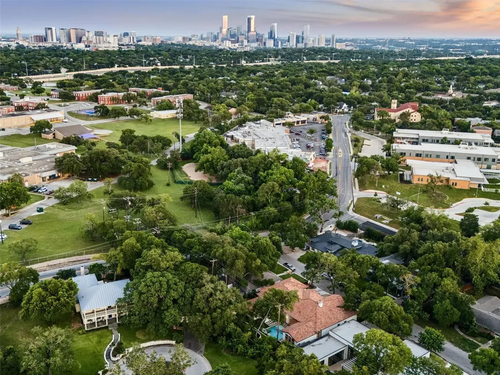 2702 Mountain Laurel Drive Austin TX 78703