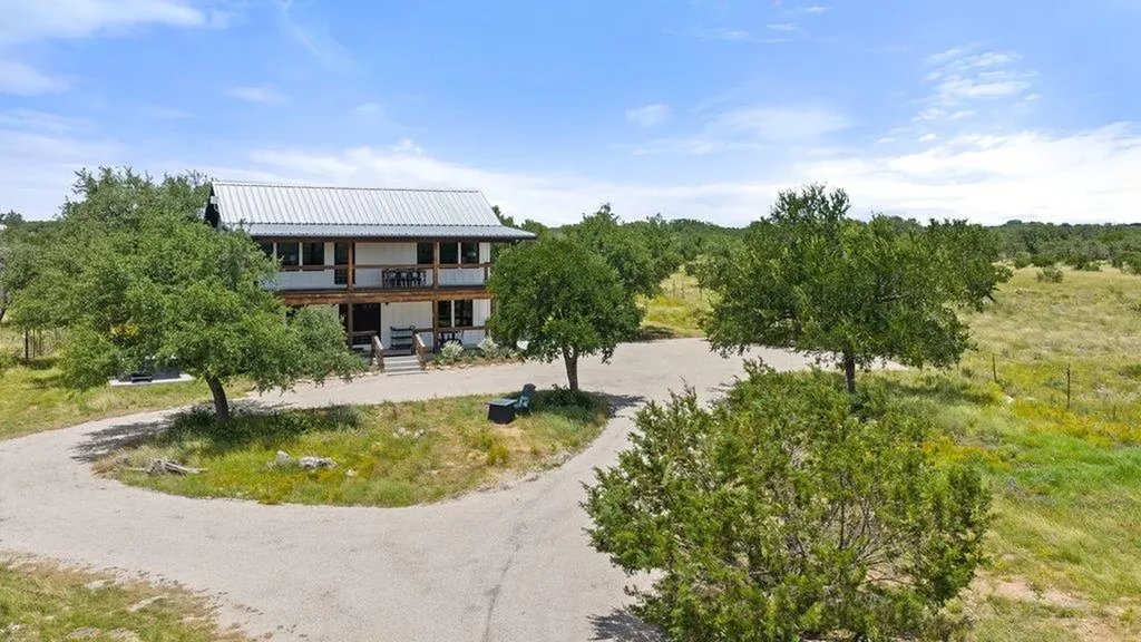 784 River View Drive Johnson City TX 78636