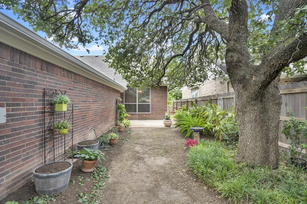 111 Village Park Drive Georgetown TX 78633