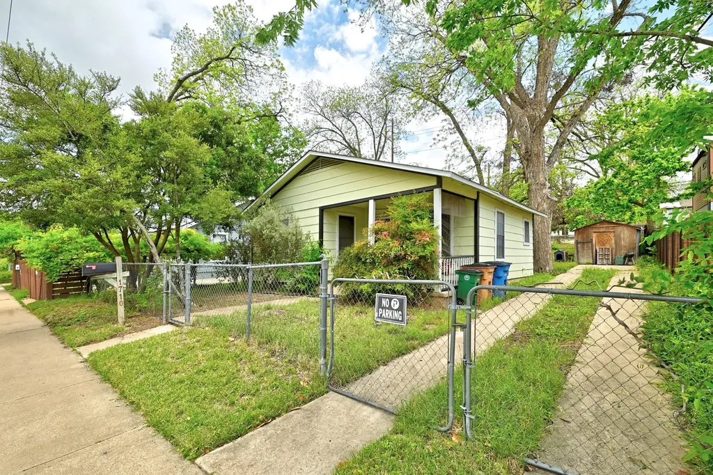 1710 Holly Street Austin TX 78702