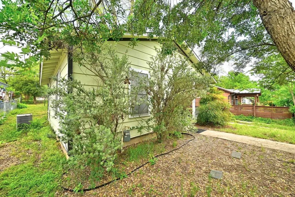 1710 Holly Street Austin TX 78702