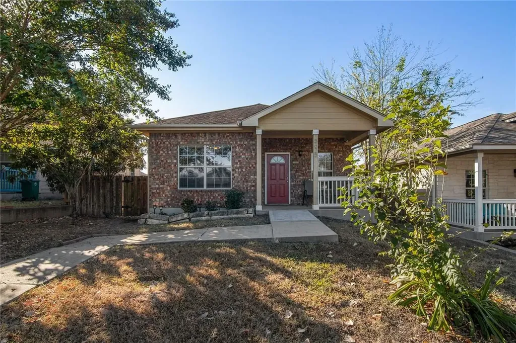 5625 Signal Point Austin TX 78724