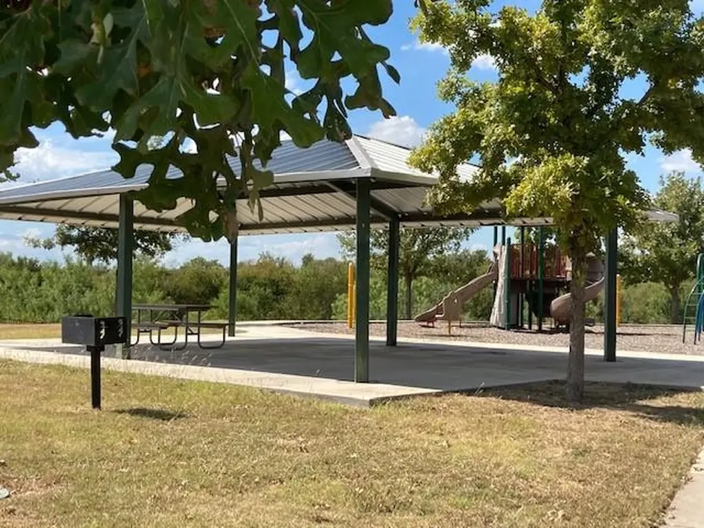 5625 Signal Point Austin TX 78724