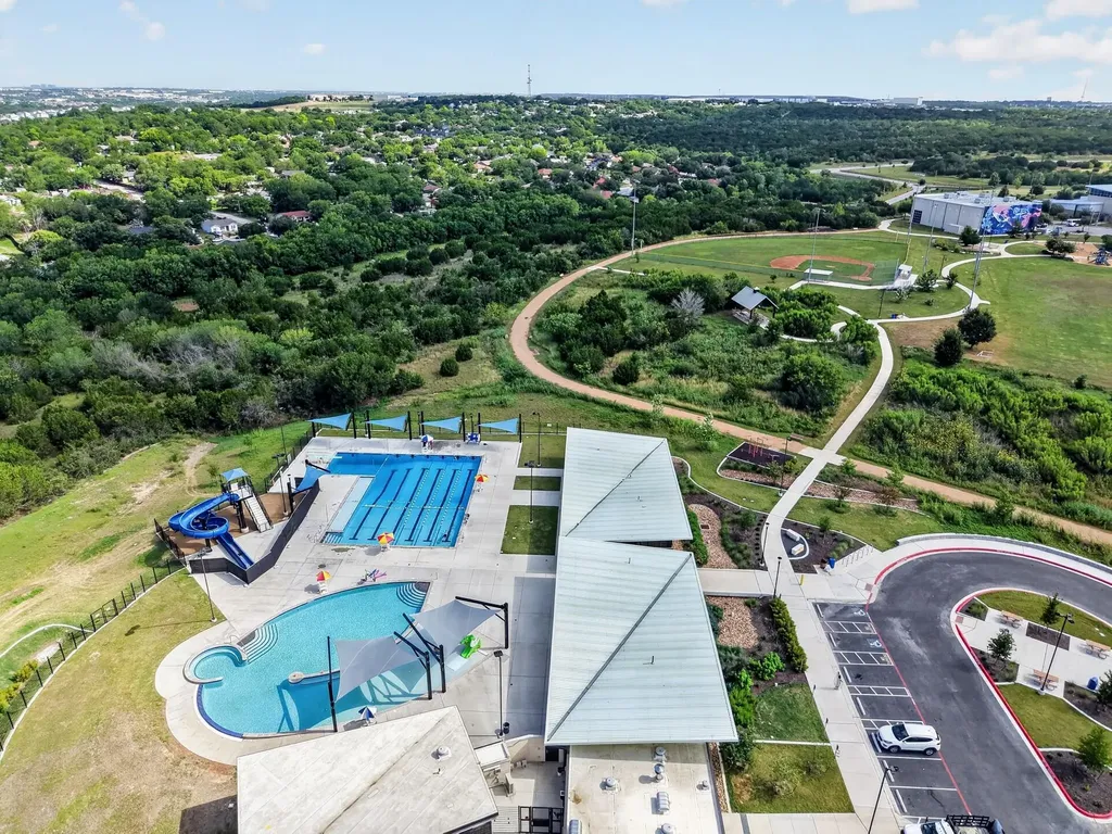 5625 Signal Point Austin TX 78724