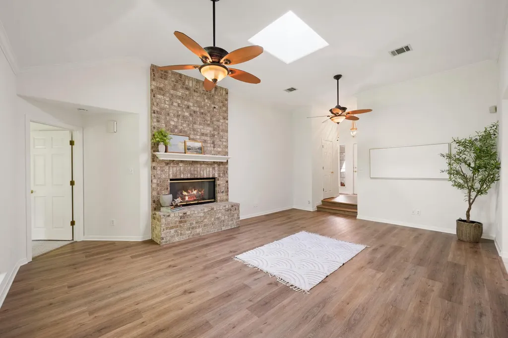 1005 Briargate Drive Austin TX 78753