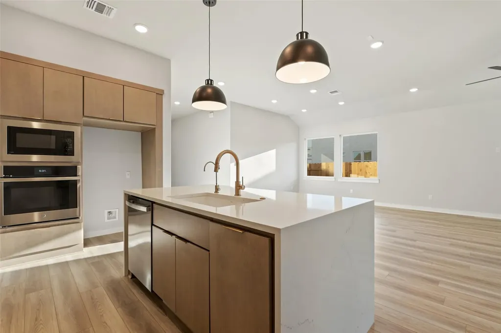 113 Mcdougall Pass Liberty Hill TX 78642