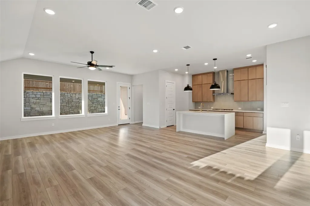 113 Mcdougall Pass Liberty Hill TX 78642