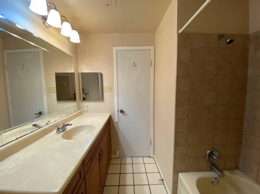 806 W 24th Street Austin TX 78705