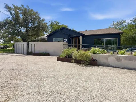 5214 Woodview Avenue Austin TX 78756