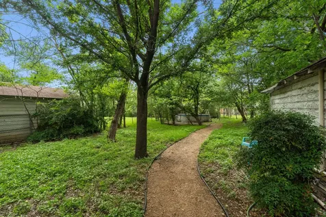 5214 Woodview Avenue Austin TX 78756