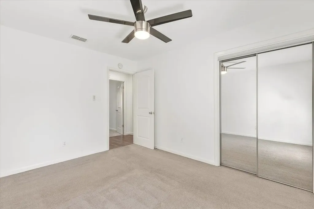 9404 Meadow Vale Austin TX 78758