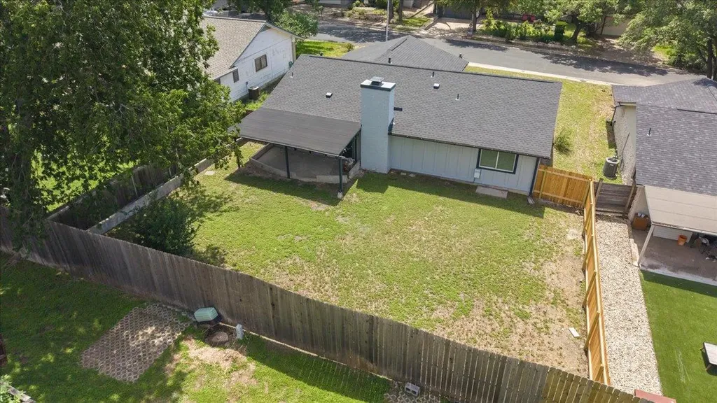 9404 Meadow Vale Austin TX 78758