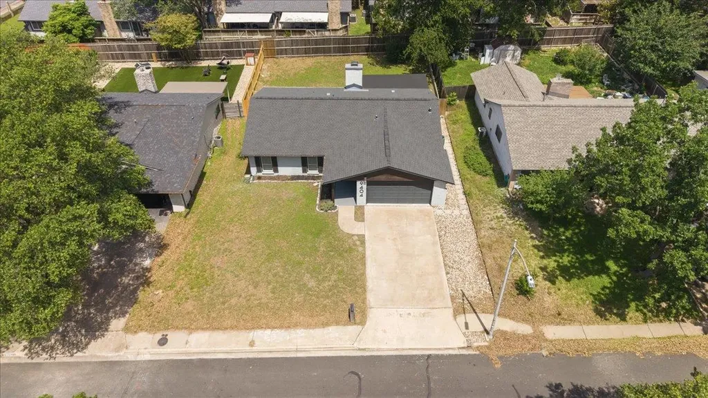 9404 Meadow Vale Austin TX 78758