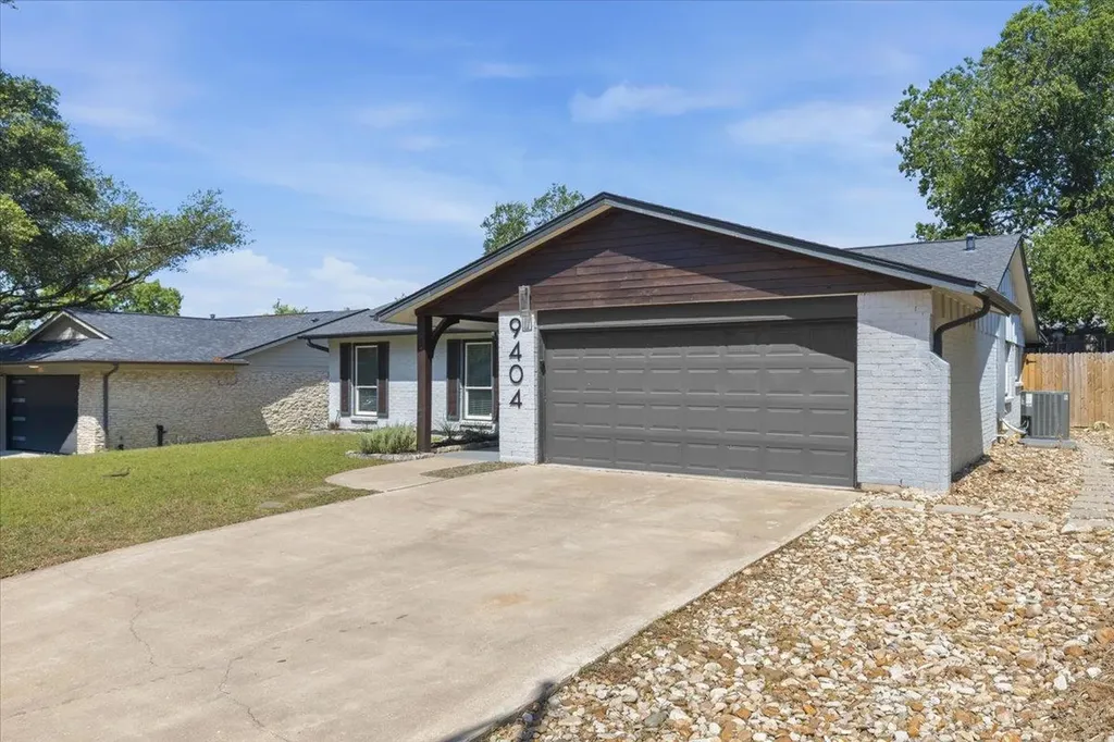 9404 Meadow Vale Austin TX 78758
