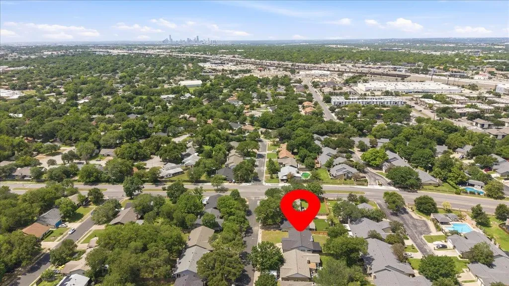 9404 Meadow Vale Austin TX 78758