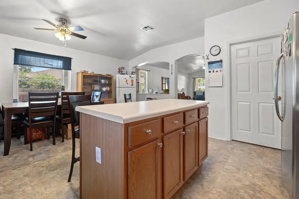 2556 Vernell Way Round Rock TX 78664