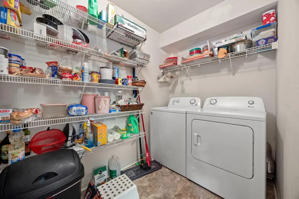 2556 Vernell Way Round Rock TX 78664