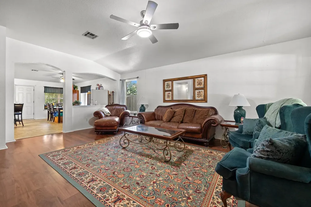 2556 Vernell Way Round Rock TX 78664