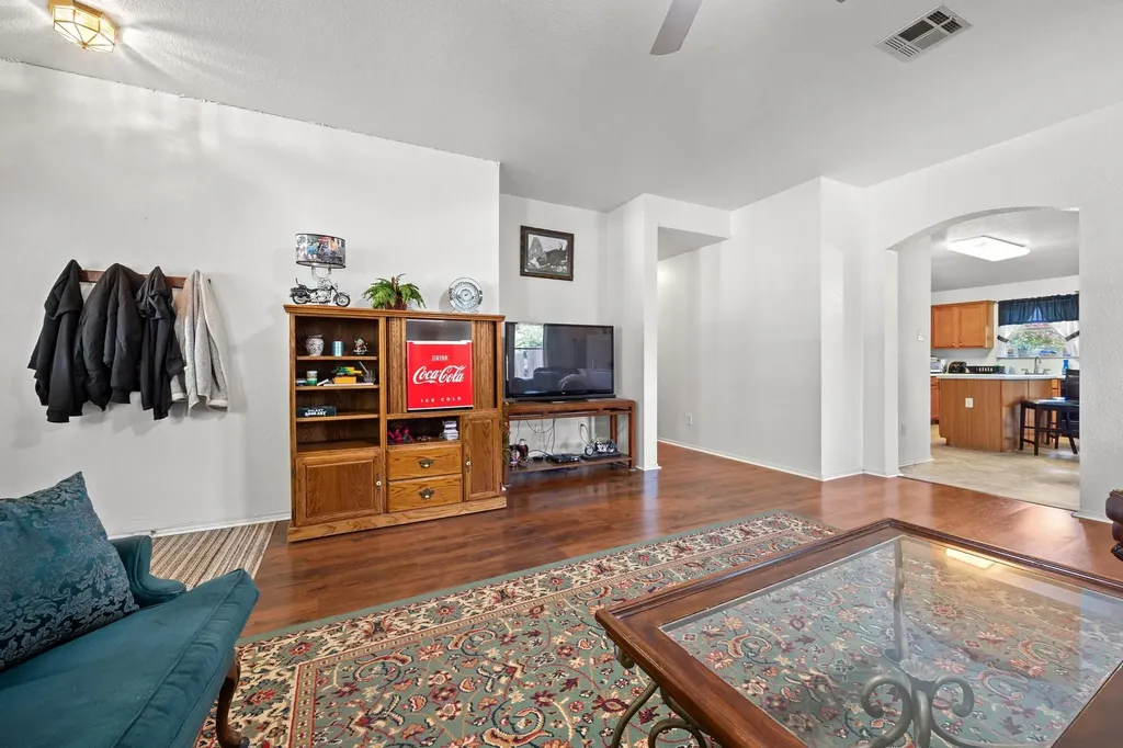 2556 Vernell Way Round Rock TX 78664