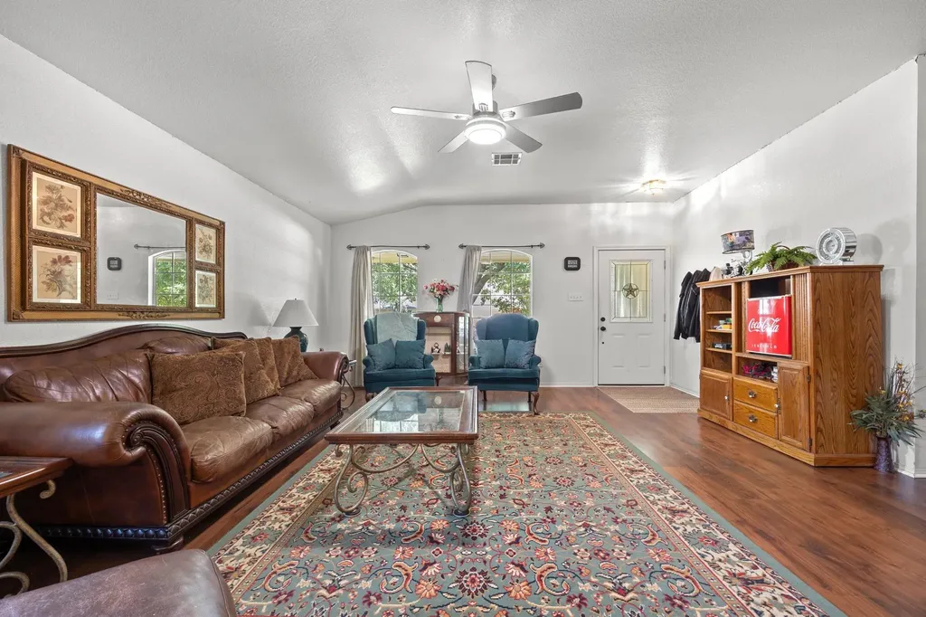 2556 Vernell Way Round Rock TX 78664