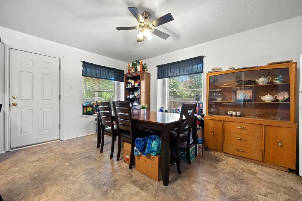 2556 Vernell Way Round Rock TX 78664