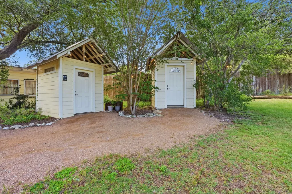 1770 N Elder Hill Road Driftwood TX 78619