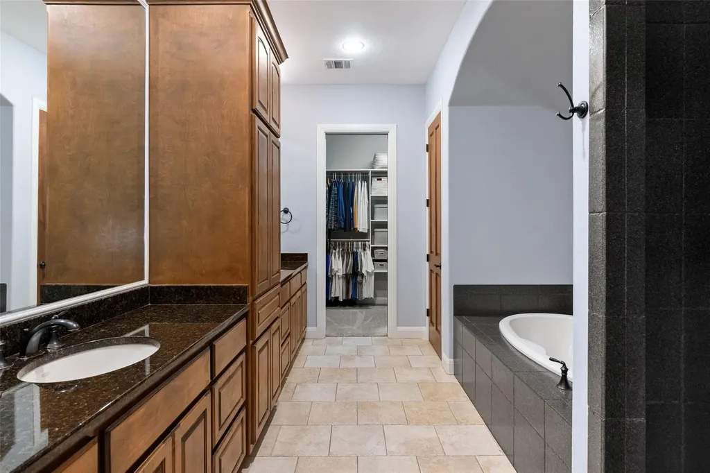 423 Marina Village Cove Austin TX 78734