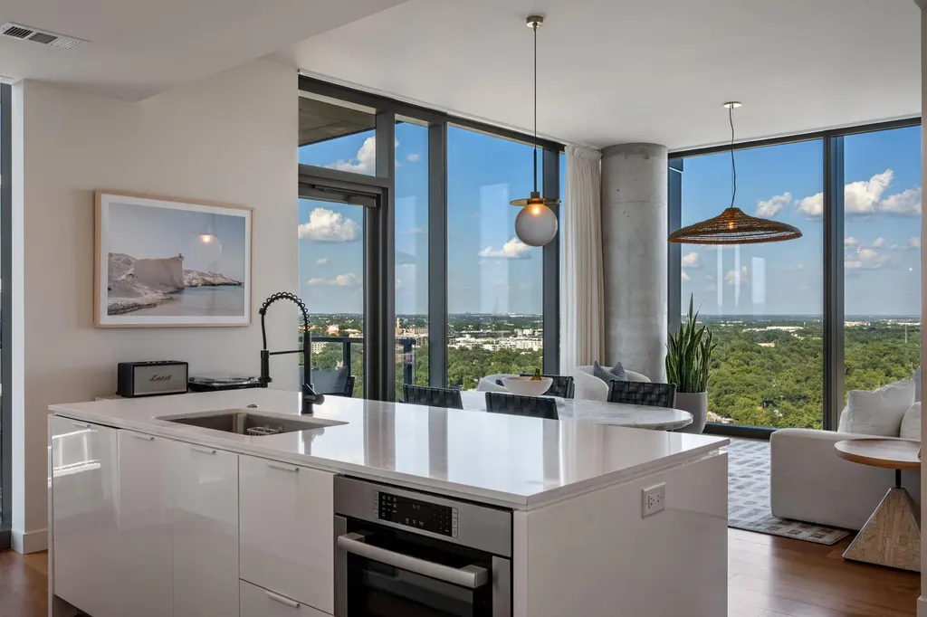 44 East Avenue Austin TX 78701