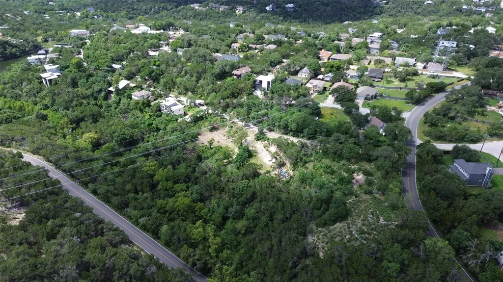 3109, 3111, 3113 Geronimo Trail Austin TX 78734