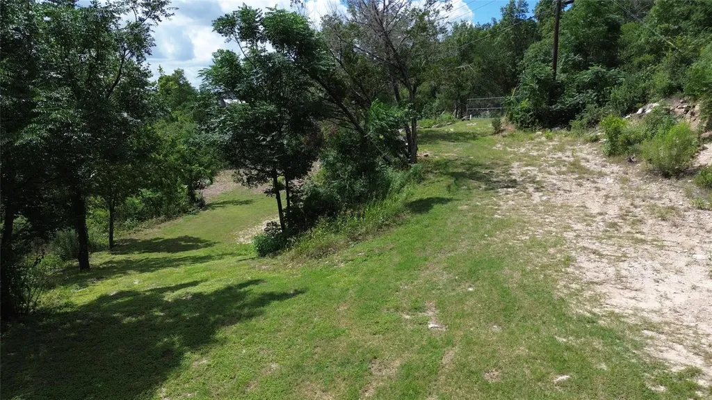 3109, 3111, 3113 Geronimo Trail Austin TX 78734