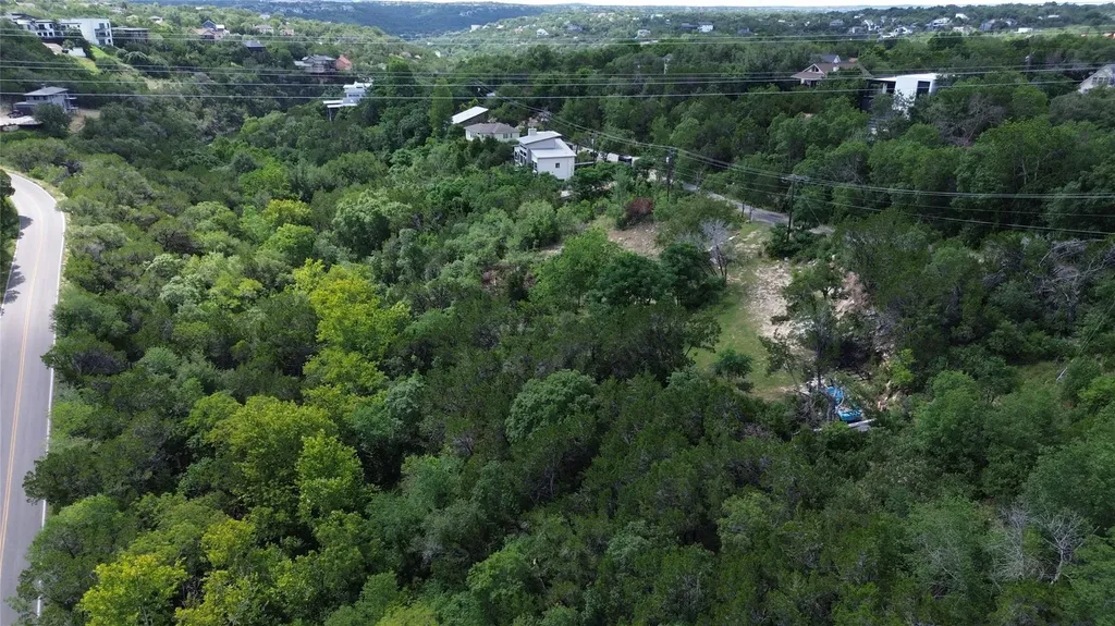 3109, 3111, 3113 Geronimo Trail Austin TX 78734