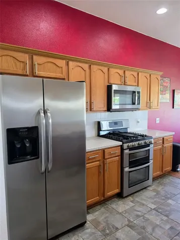 226 Lakemont Drive Hutto TX 78634