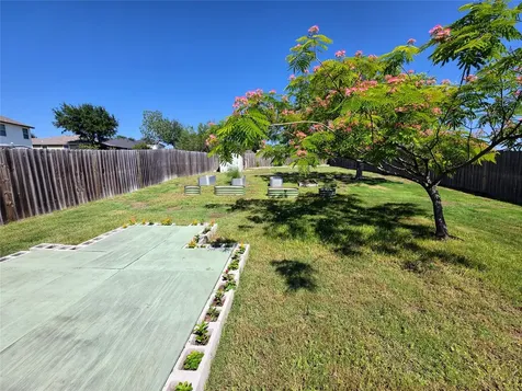 226 Lakemont Drive Hutto TX 78634