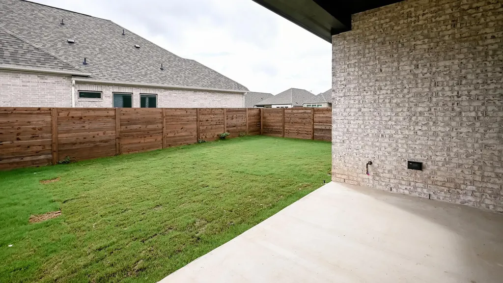 308 Watersong Bend Lockhart TX 78644