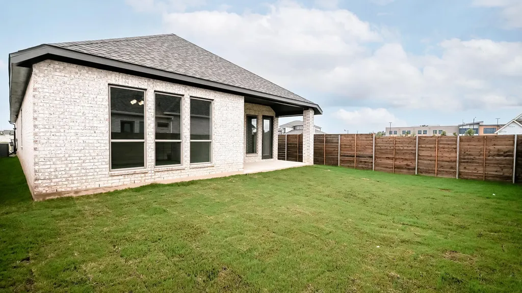 308 Watersong Bend Lockhart TX 78644