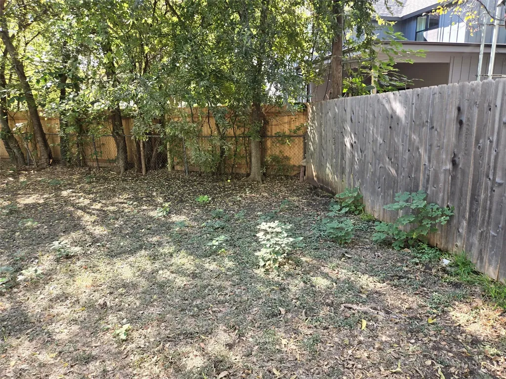 1607 Sylvan Glade Austin TX 78745
