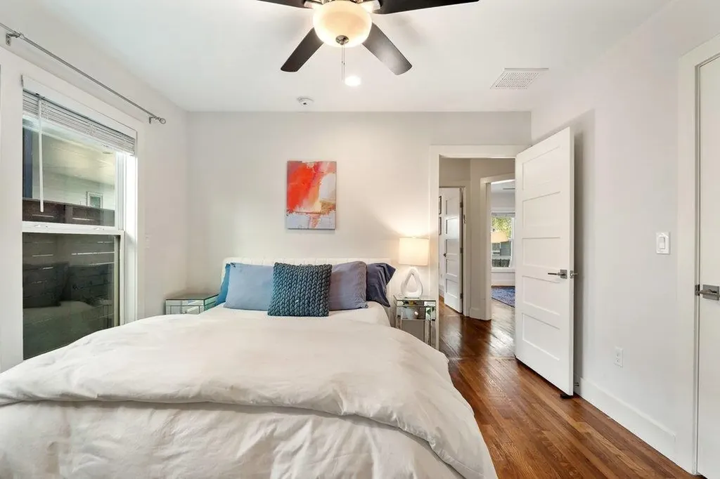 2702 Crest Avenue Austin TX 78702