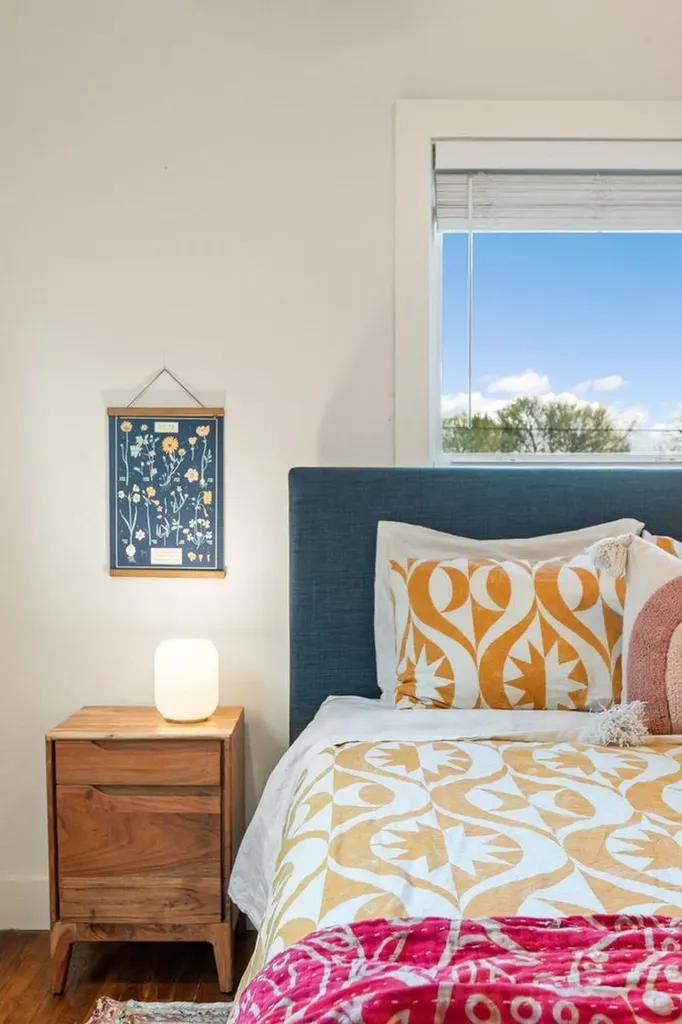 2702 Crest Avenue Austin TX 78702