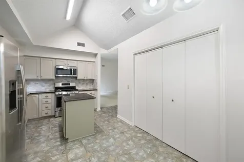 8302 Mendota Cove Austin TX 78717