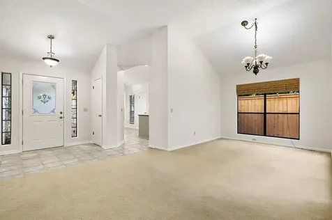 8302 Mendota Cove Austin TX 78717