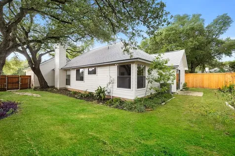 8302 Mendota Cove Austin TX 78717