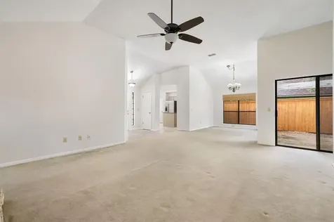 8302 Mendota Cove Austin TX 78717