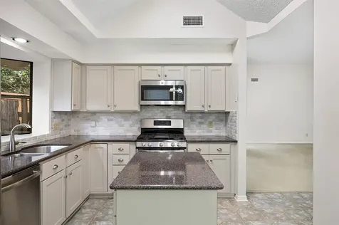 8302 Mendota Cove Austin TX 78717